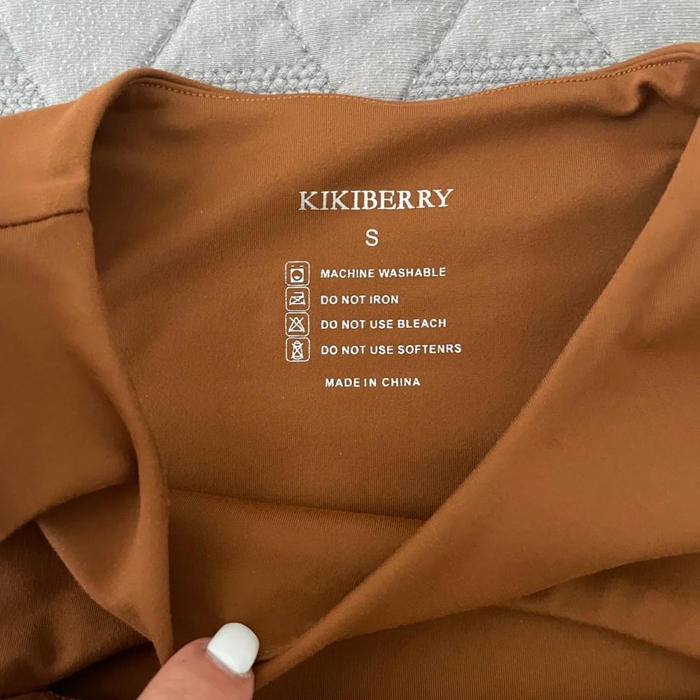 Key hole Bodysuit - Picture 3 of 4